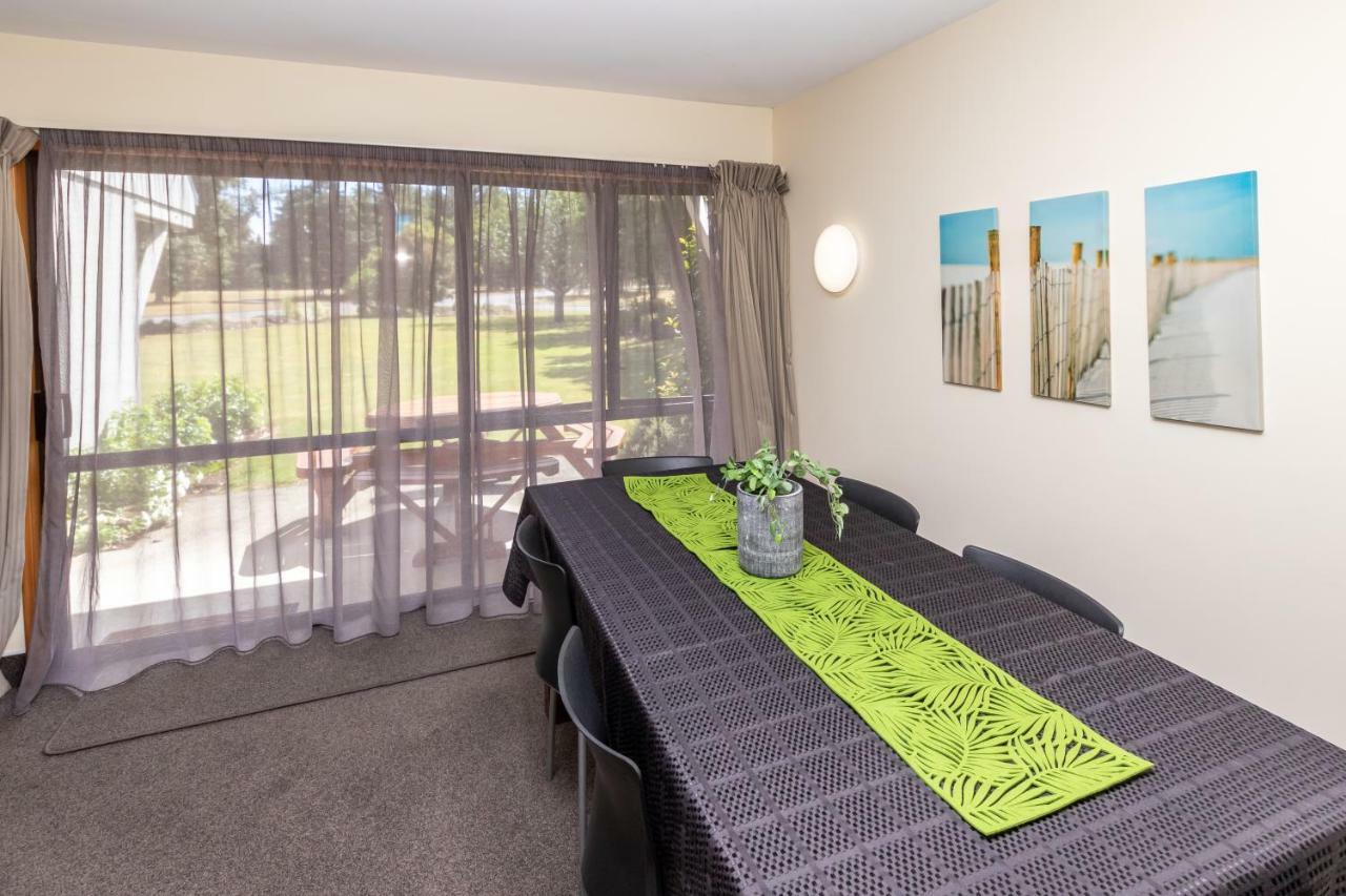 Asure Explorer Motel & Apartments Te Anau Luaran gambar